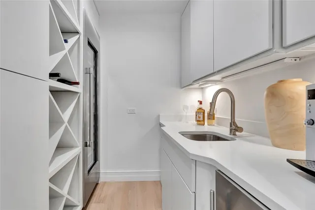 $4,900,000 | 906 Seagrape Lane, Vero Beach, FL 32963