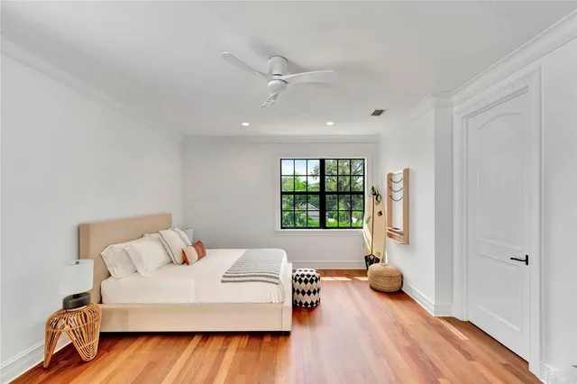 $4,900,000 | 906 Seagrape Lane, Vero Beach, FL 32963