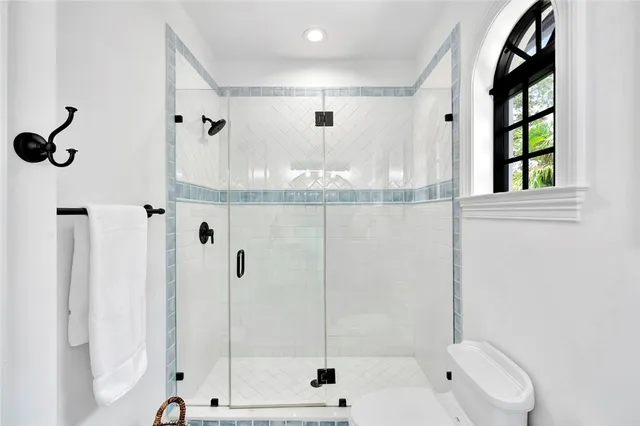 $4,900,000 | 906 Seagrape Lane, Vero Beach, FL 32963