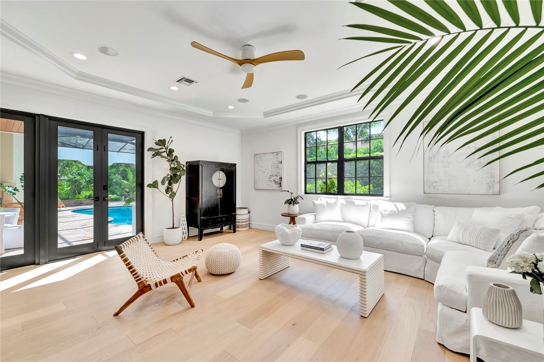 906 Seagrape Lane Vero Beach, FL 32963 - Photo 10 of 36