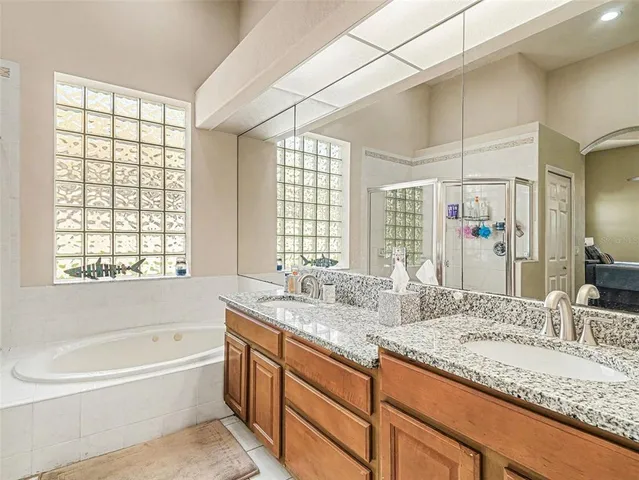 $675,000 | 8443 Sailing Loop, Lakewood Ranch, FL 34202