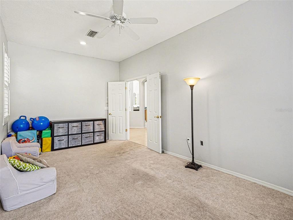 8443 Sailing Loop Lakewood Ranch, FL 34202 - Photo 28 of 34 a view of an empty room