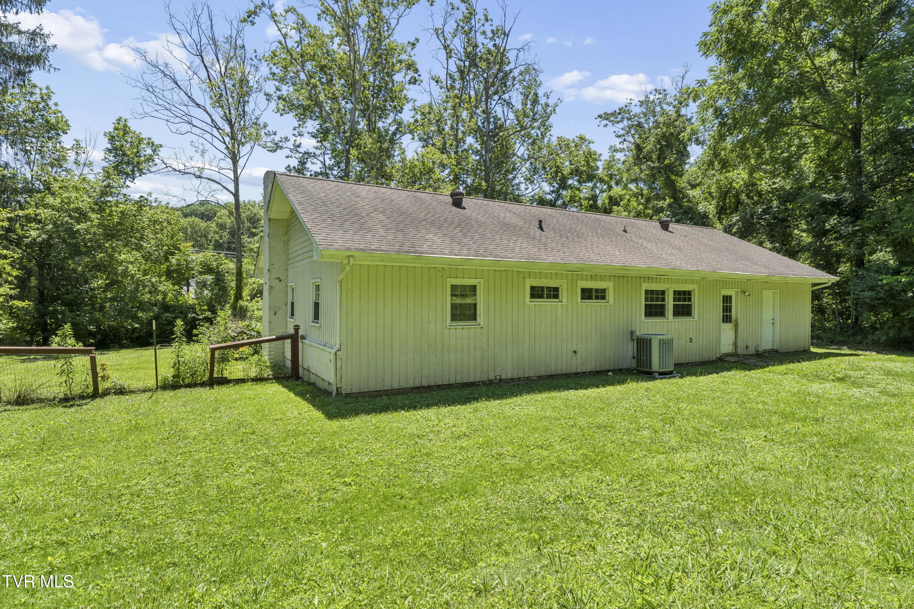 2422 Sinking Creek Road Johnson City, TN 37604 - Photo 29 of 46 SinkingCreek-28
