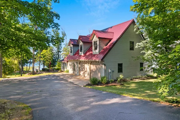 $725,000 | 8995 North White Potato Lake Road, Pound, WI 54161
