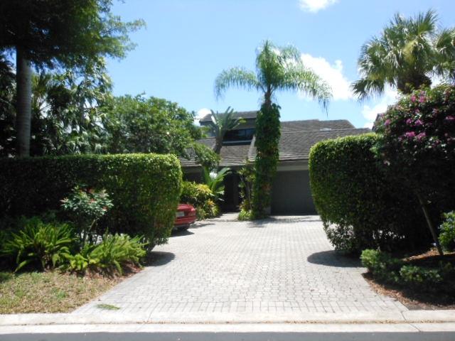 7568 Rexford Road Boca Raton, FL 33434 - Photo 1 of 16 Exterior Front