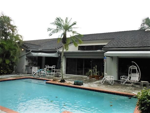 7568 Rexford Road Boca Raton, FL 33434 - Photo 13 of 16 Exterior Back