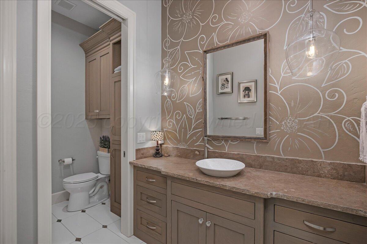8100 Georgetown Drive Amarillo, TX 79119 - Photo 27 of 47 Bathroom 2