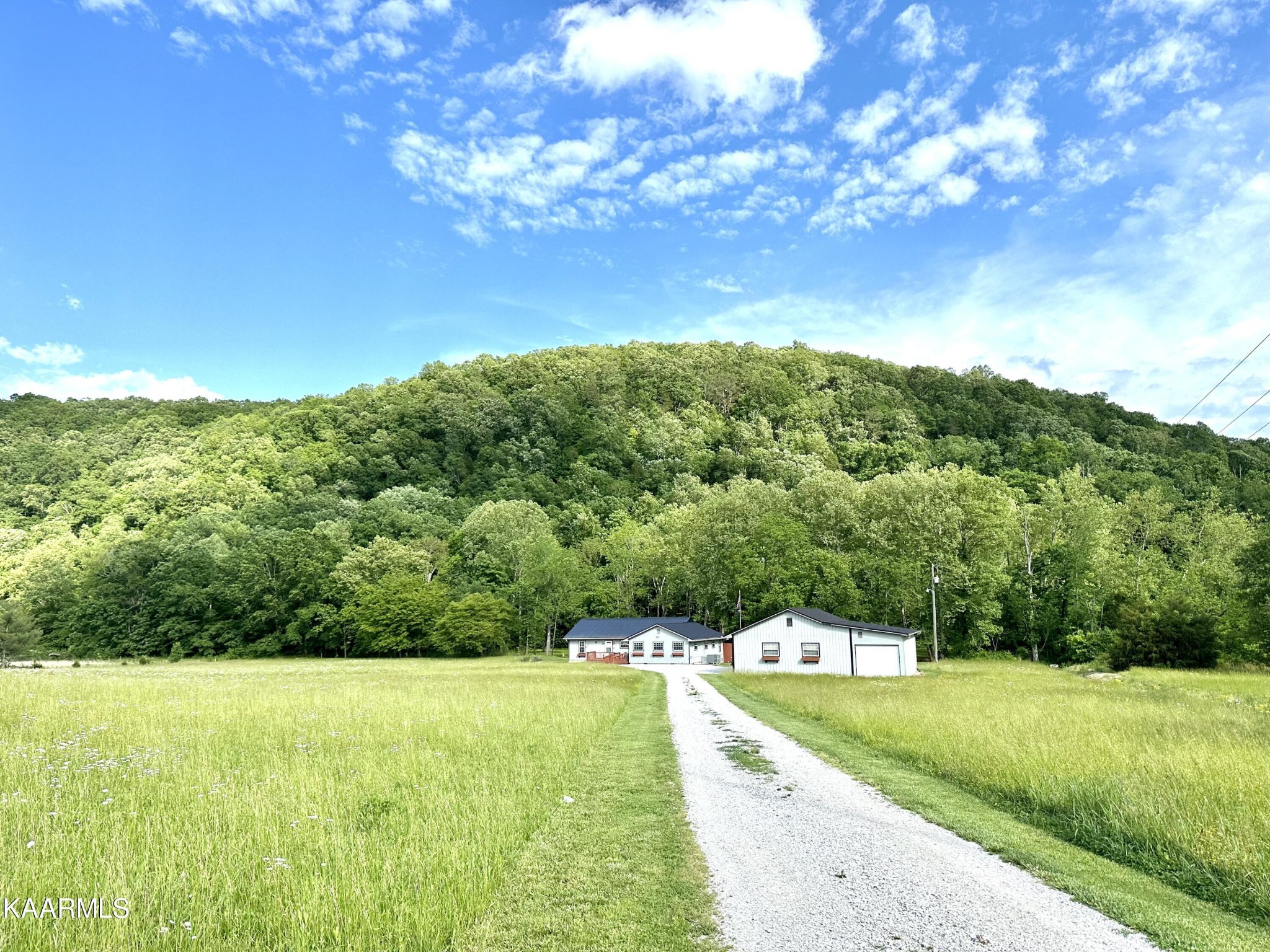 1267 Laurel Bluff Road Kingston, TN 37763 - Photo 1 of 33 Gallery Image 1