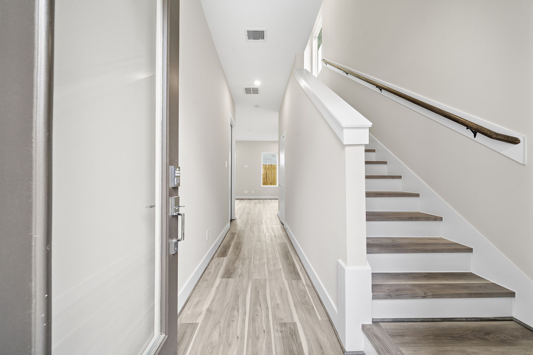 7510 Sandle Street Houston, TX 77088 - Photo 3 of 21