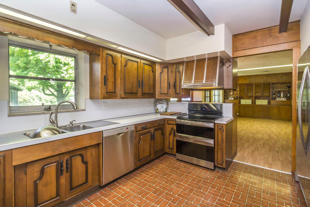 1169 Haddon Road Columbus, OH 43209 - Photo 13 of 30