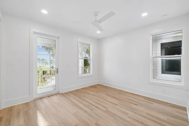 a picture of a bathroom