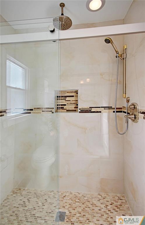 554 Ashland Road Middlesex, NJ 08846 - Photo 16 of 25 Gallery Image 16