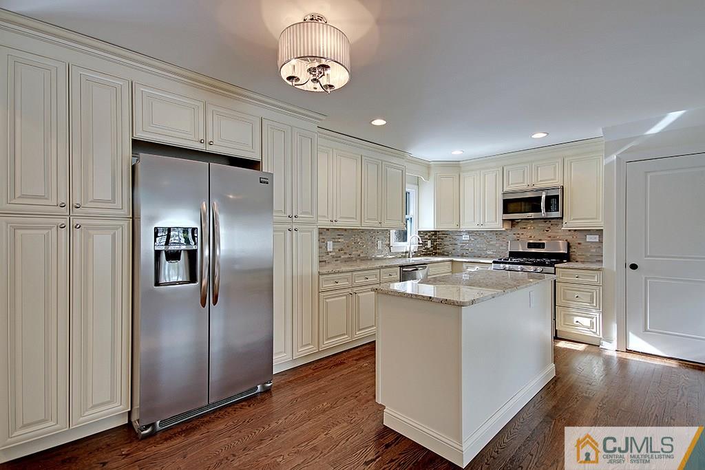 554 Ashland Road Middlesex, NJ 08846 - Photo 3 of 25 Gallery Image 3