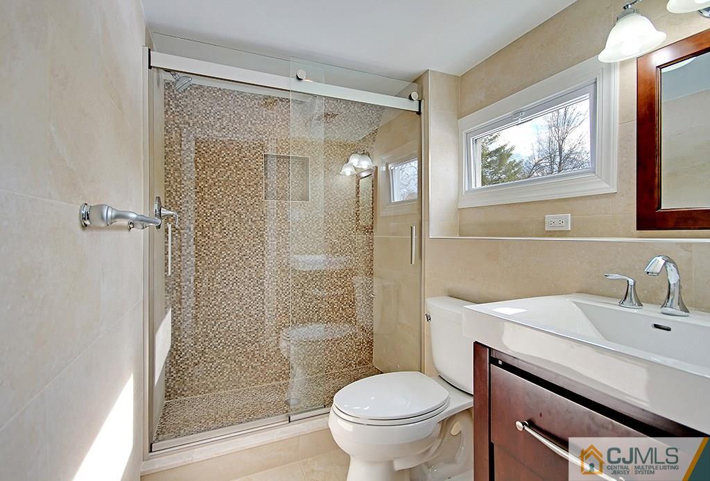 554 Ashland Road Middlesex, NJ 08846 - Photo 4 of 25 Gallery Image 4