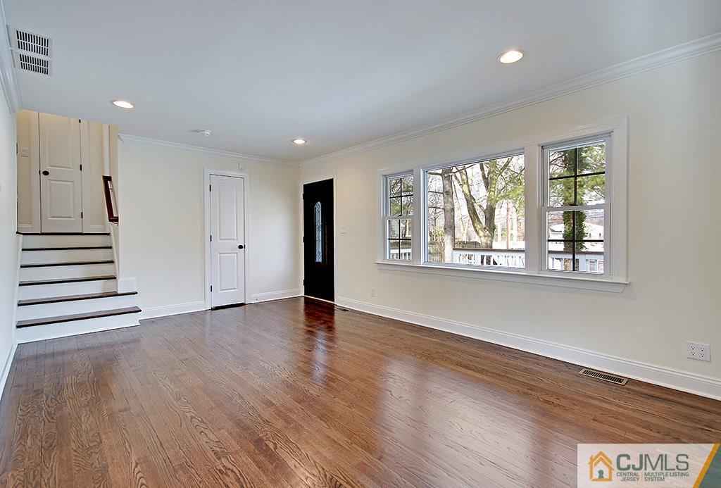 554 Ashland Road Middlesex, NJ 08846 - Photo 5 of 25 Gallery Image 5