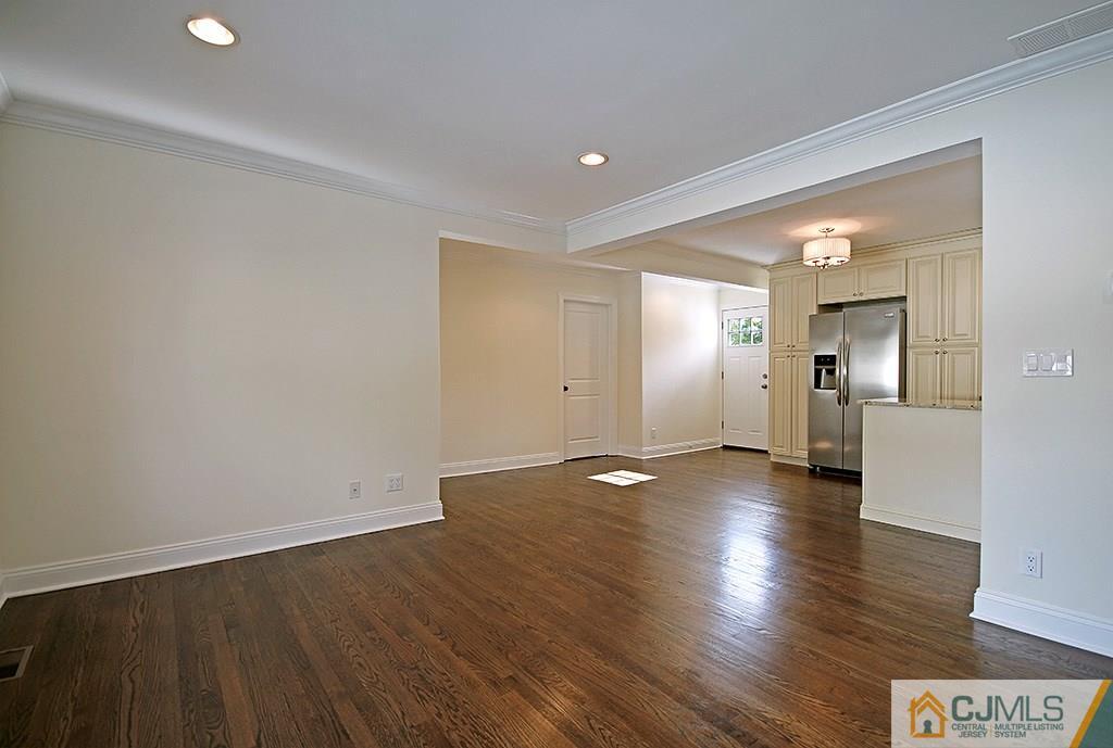 554 Ashland Road Middlesex, NJ 08846 - Photo 6 of 25 Gallery Image 6