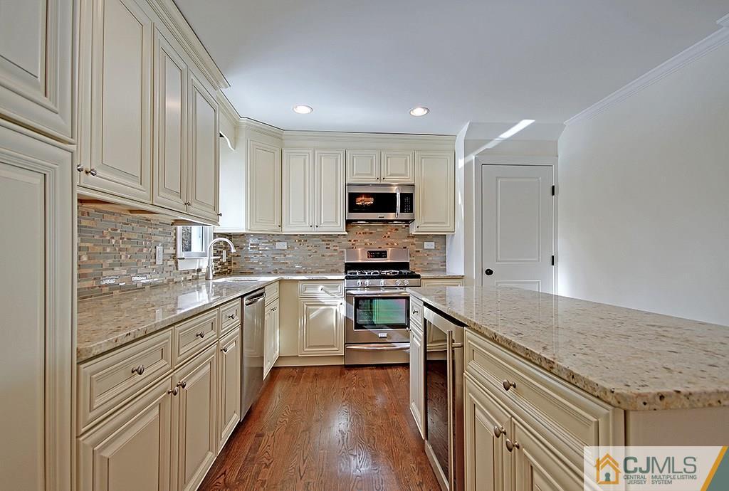 554 Ashland Road Middlesex, NJ 08846 - Photo 8 of 25 Gallery Image 8
