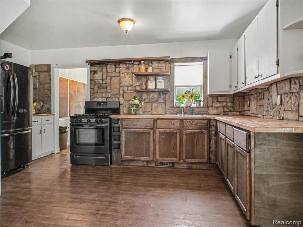 5272 West Frances Road Clio, MI 48420 - Photo 7 of 31