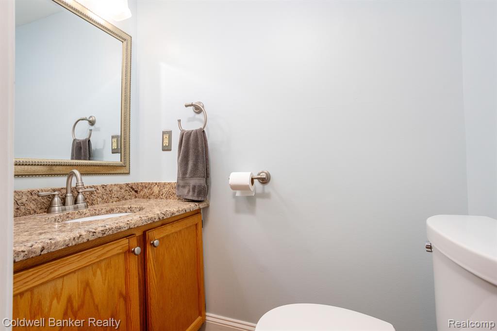 22353 Peach Tree Novi, MI 48375 - Photo 16 of 35