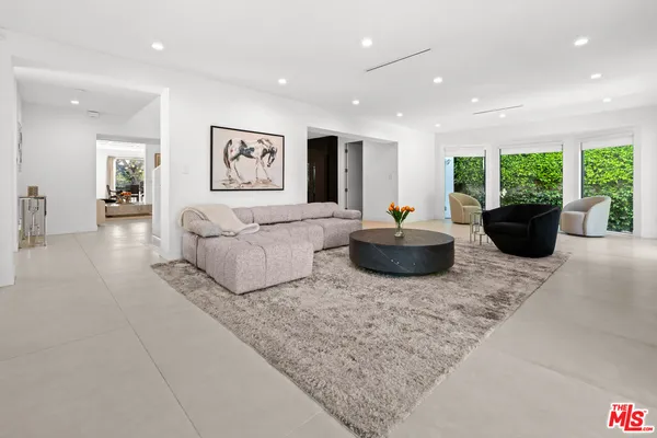 $22,500 | 201 South Bedford Drive, Beverly Hills, CA 90212