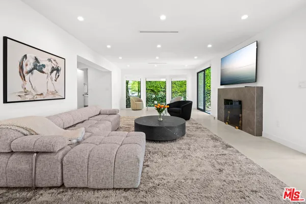 $22,500 | 201 South Bedford Drive, Beverly Hills, CA 90212