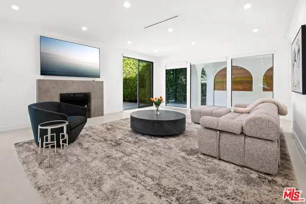 $22,500 | 201 South Bedford Drive, Beverly Hills, CA 90212