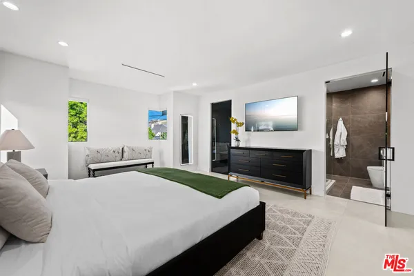 $22,500 | 201 South Bedford Drive, Beverly Hills, CA 90212