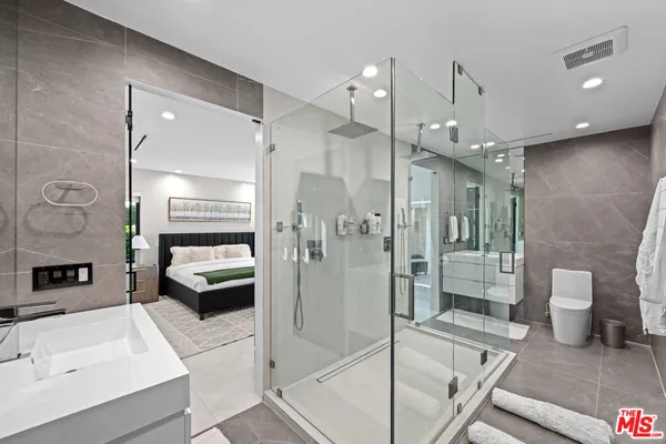 $22,500 | 201 South Bedford Drive, Beverly Hills, CA 90212