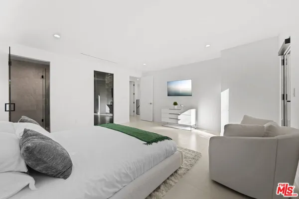 $22,500 | 201 South Bedford Drive, Beverly Hills, CA 90212