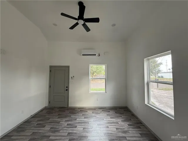 $800 | 1019 Miller Avenue, Mission, TX 78572