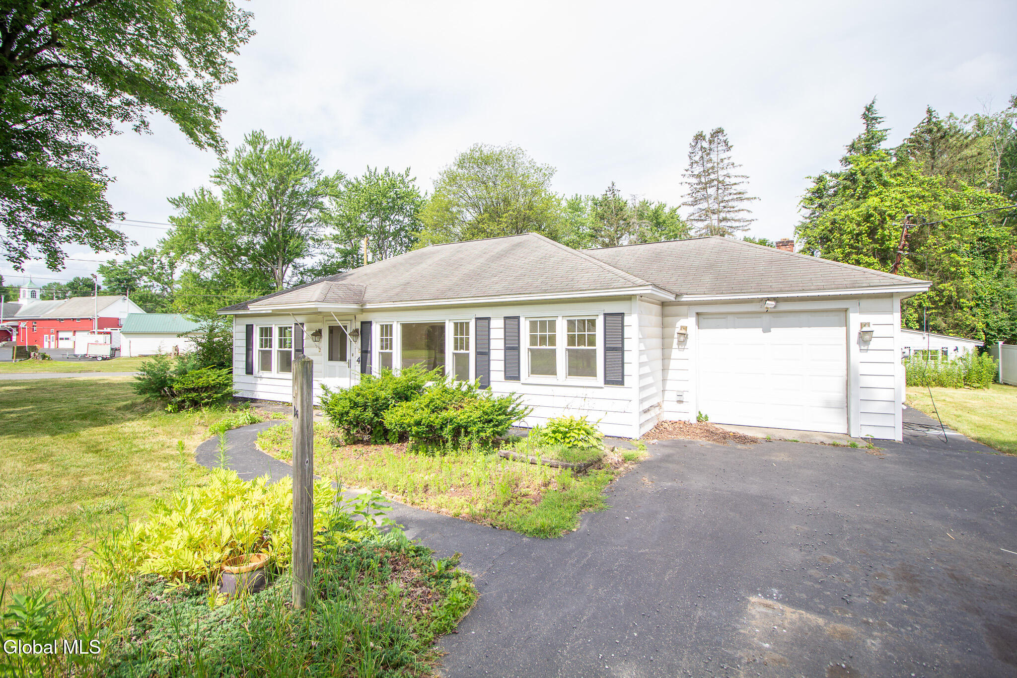 4 Weiser Street Bethlehem, NY 12077 - Photo 2 of 16 _MG_9041