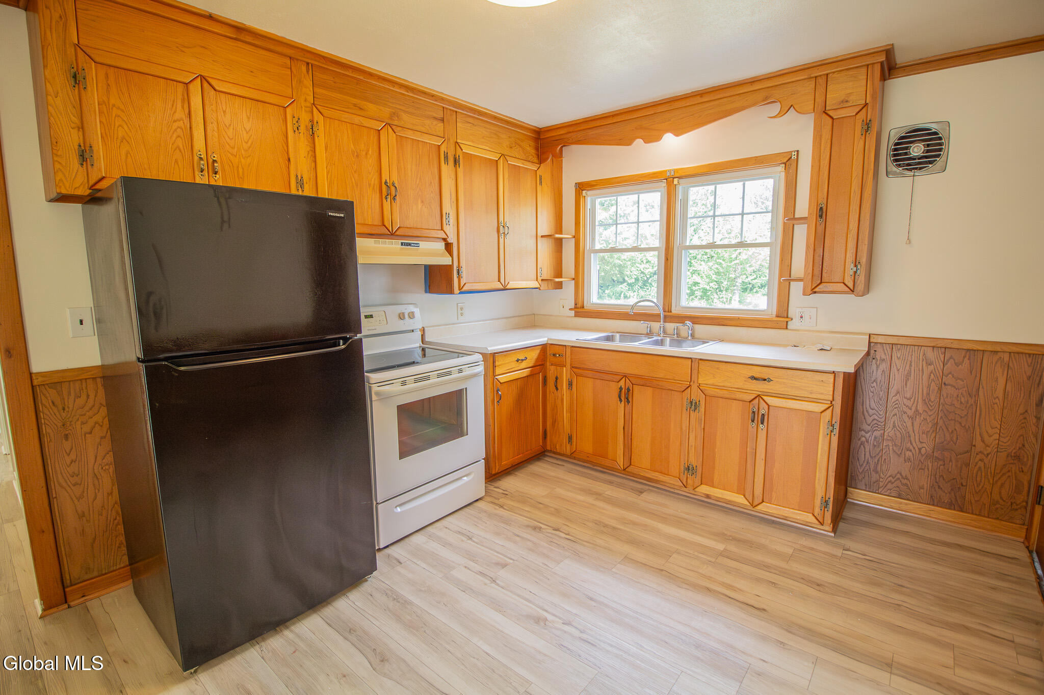 4 Weiser Street Bethlehem, NY 12077 - Photo 8 of 16 _MG_9035