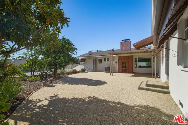 $7,495 | 100 East Kenneth Road, Glendale, CA 91207