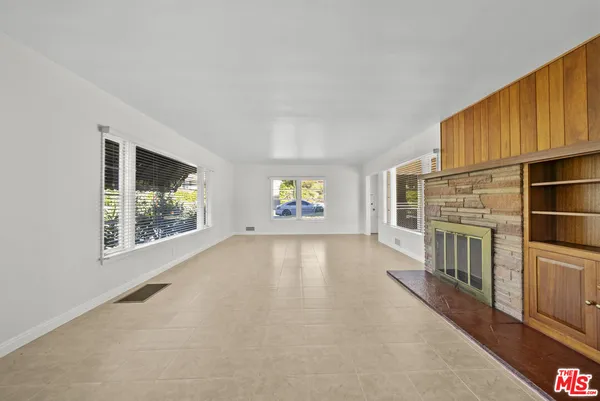 $6,250 | 100 East Kenneth Road, Glendale, CA 91207