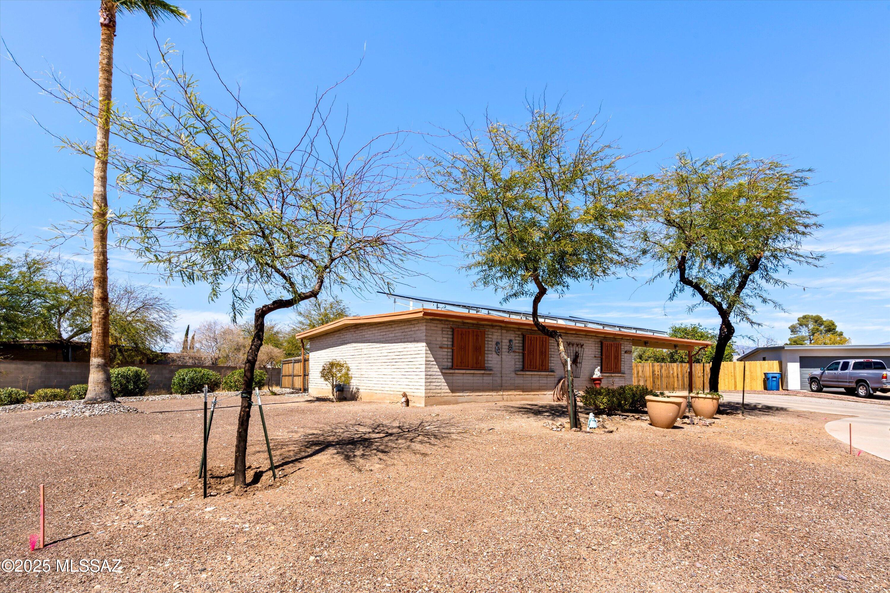 7205 East Stella Road Tucson, AZ 85730 - Photo 3 of 36 Gallery Image 3