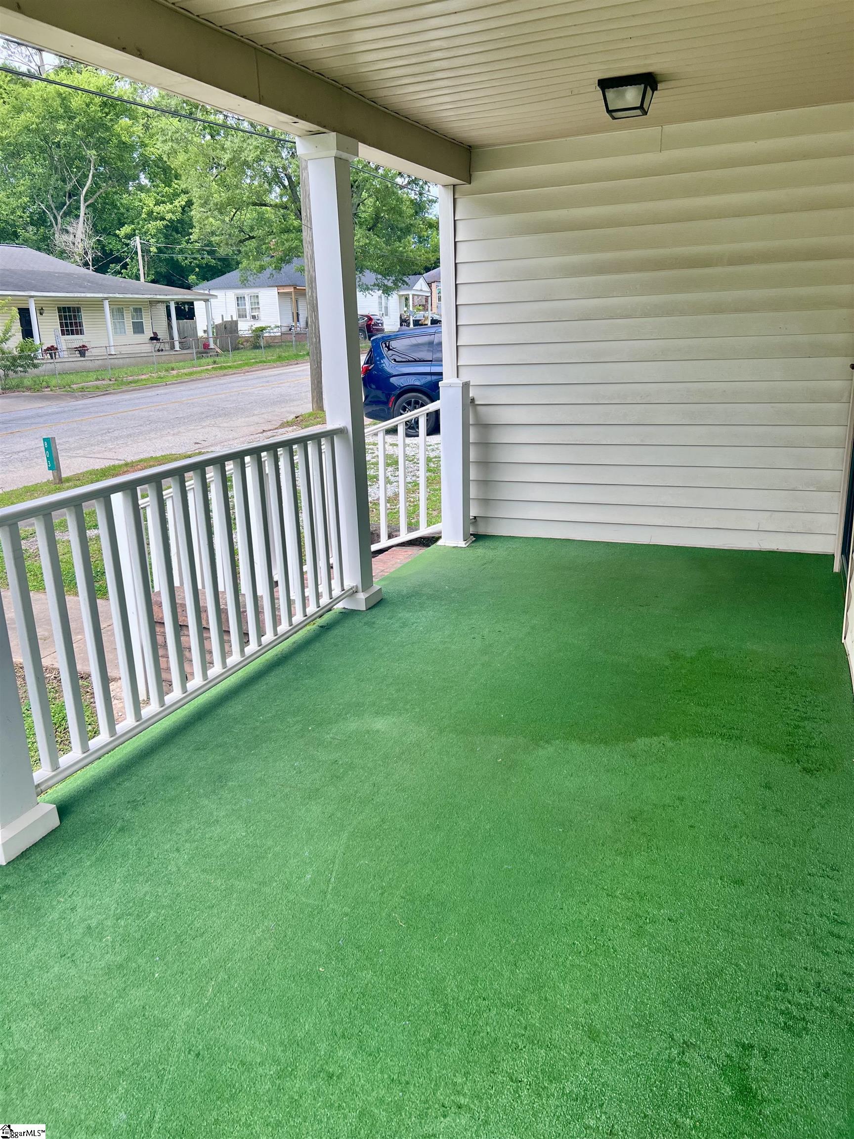 803 Milton Road Joanna, SC 29351 - Photo 4 of 19 Gallery Image 4