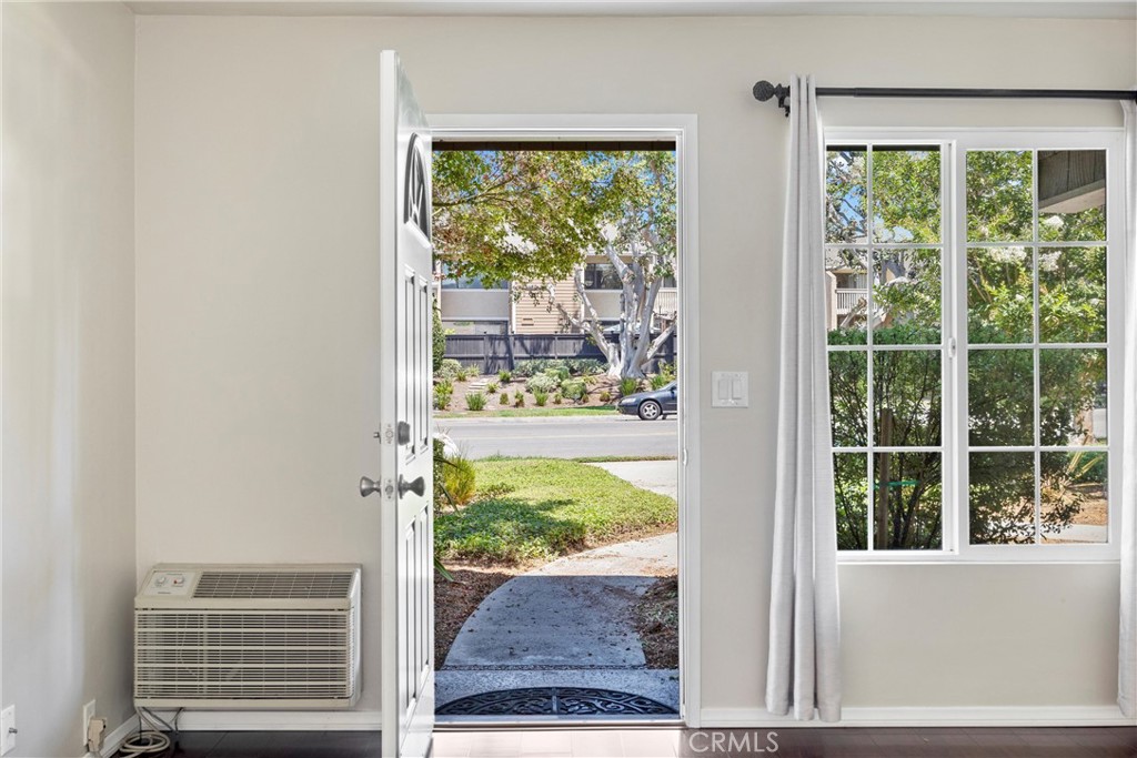 213 Springview Irvine, CA 92620 - Photo 8 of 35