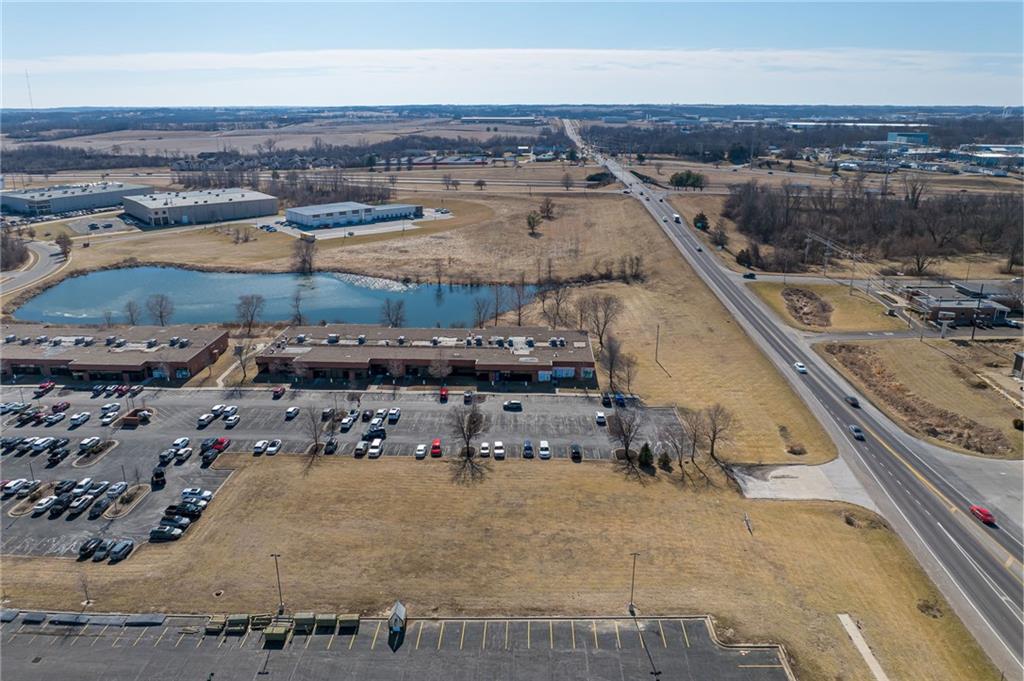 1305 South Riverside Road St. Joseph, MO 64507 - Photo 4 of 8