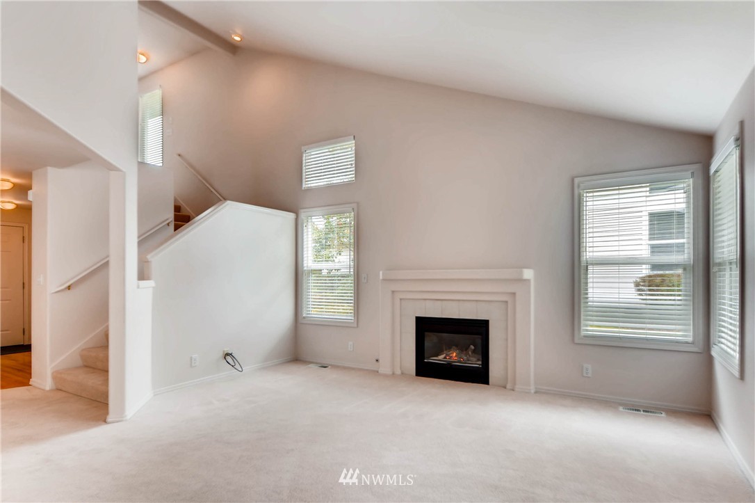 4719 Northeast 18th Place, Unit A Renton, WA 98059 - Photo 3 of 14