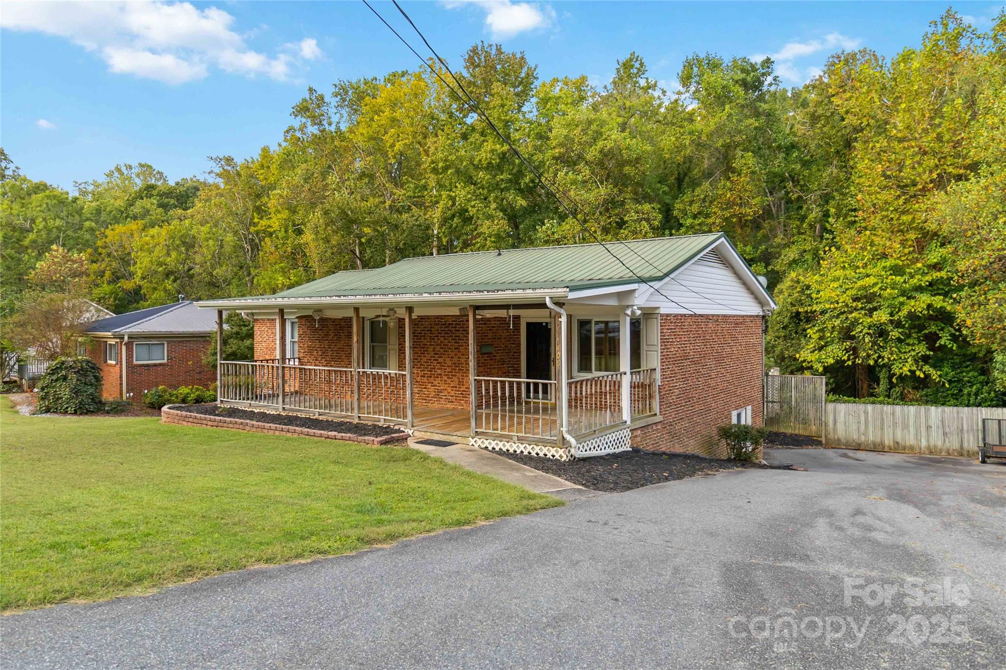 1408 Nottingham Road Kannapolis, NC 28081 - Photo 2 of 30