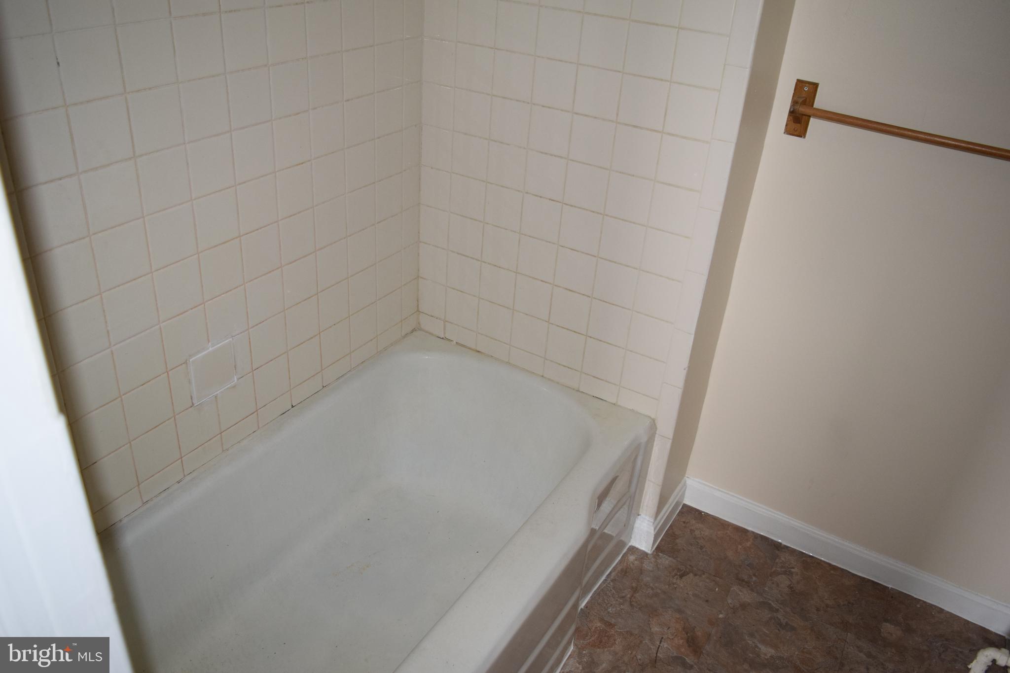 3810 Chesley Avenue Baltimore, MD 21206 - Photo 8 of 14 close up of a white marble wall