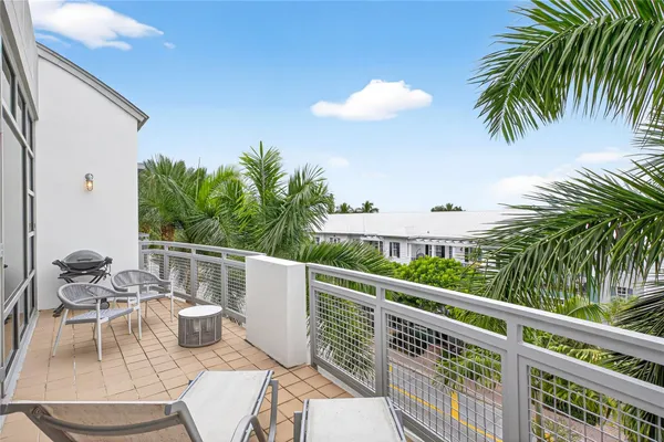 $1,125,000 | 365 Southeast 6th Avenue, Unit 404, Delray Beach, FL 33483