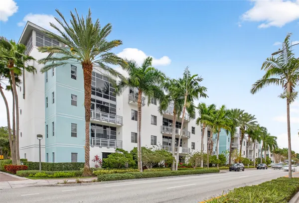 $1,125,000 | 365 Southeast 6th Avenue, Unit 404, Delray Beach, FL 33483