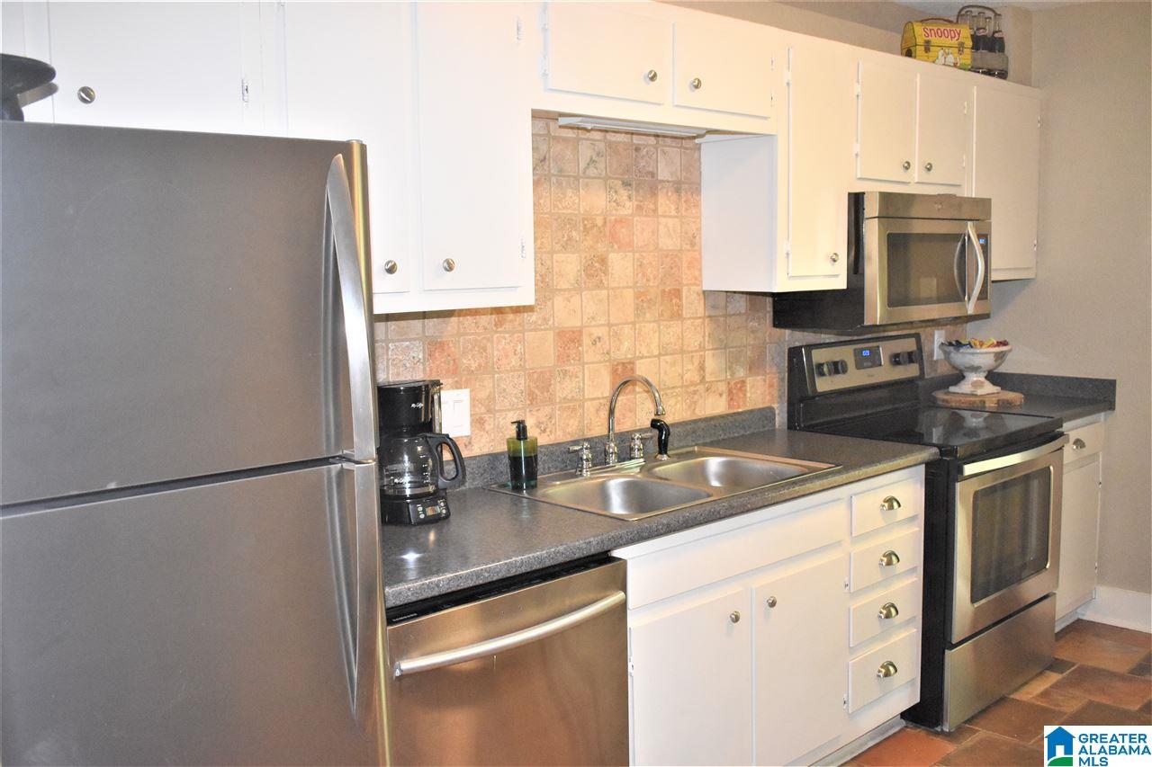 3429 Sandner Court, Unit A Birmingham, AL 35209 - Photo 8 of 29