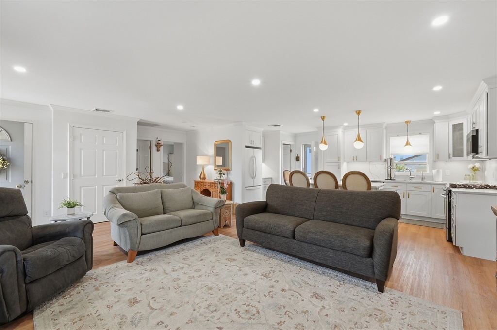 40 Salisbury Street Fall River, MA 02724 - Photo 7 of 30