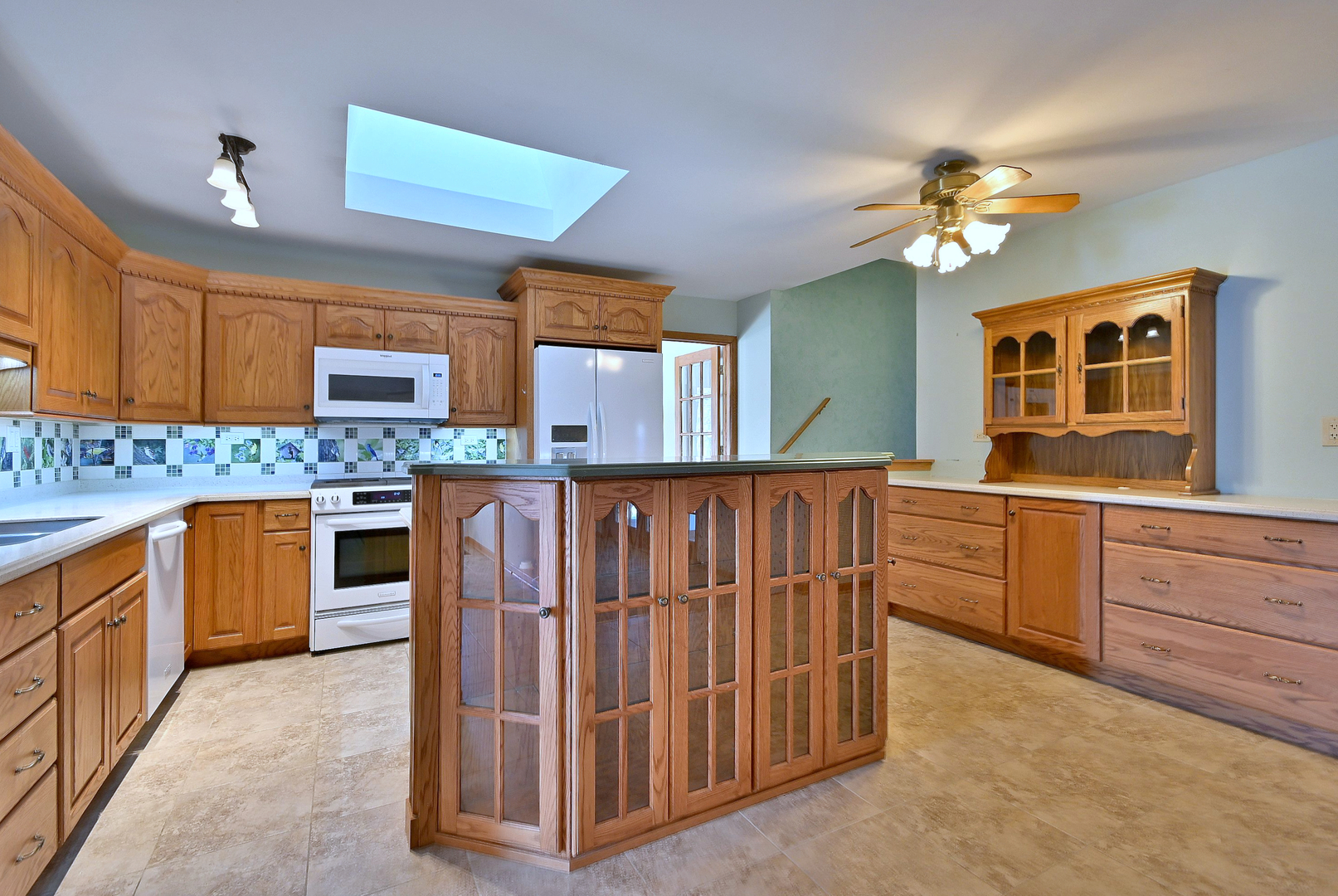 532 66th Street Downers Grove, IL 60516 - Photo 9 of 35