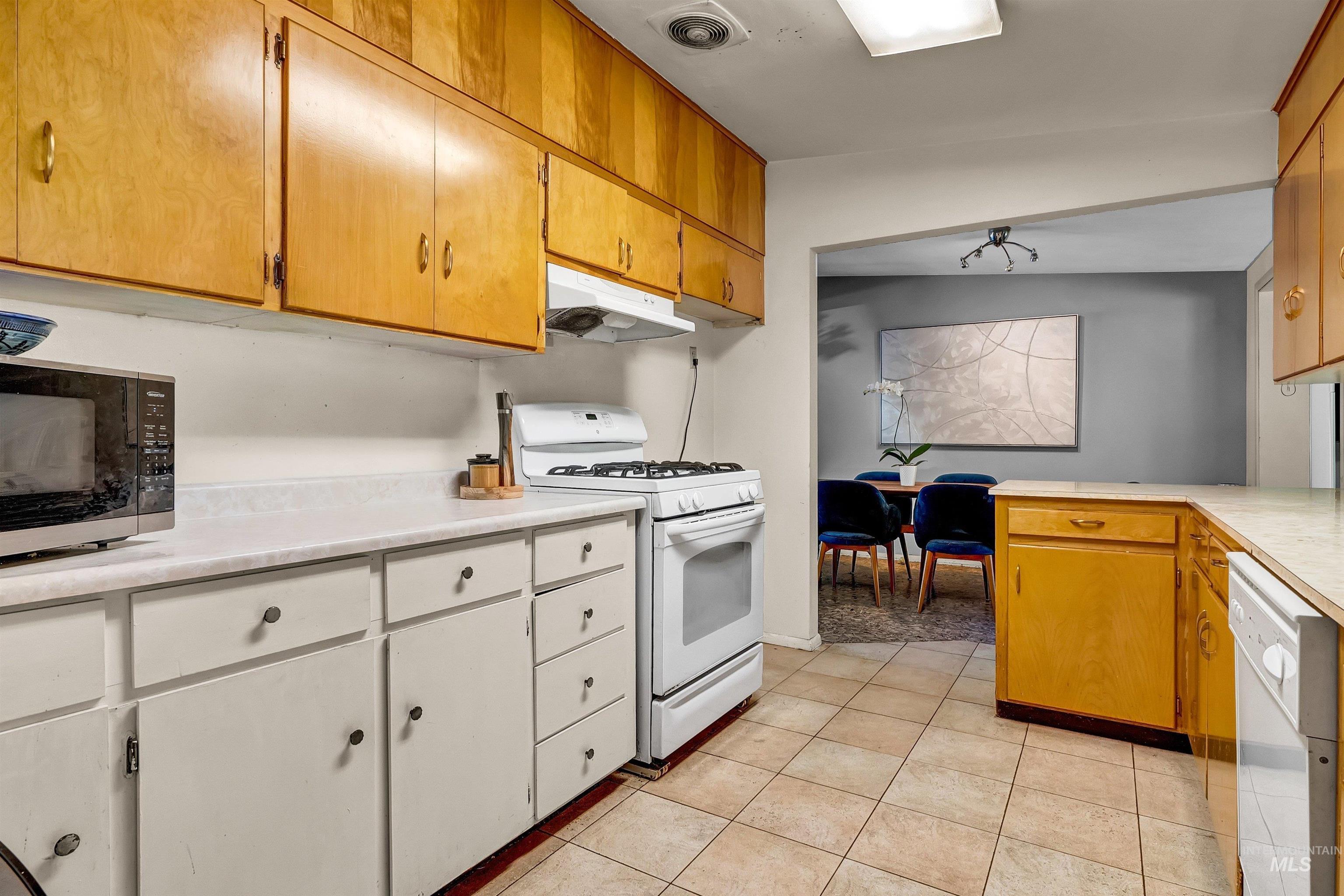 5108 West Hill Road Boise, ID 83703 - Photo 14 of 49