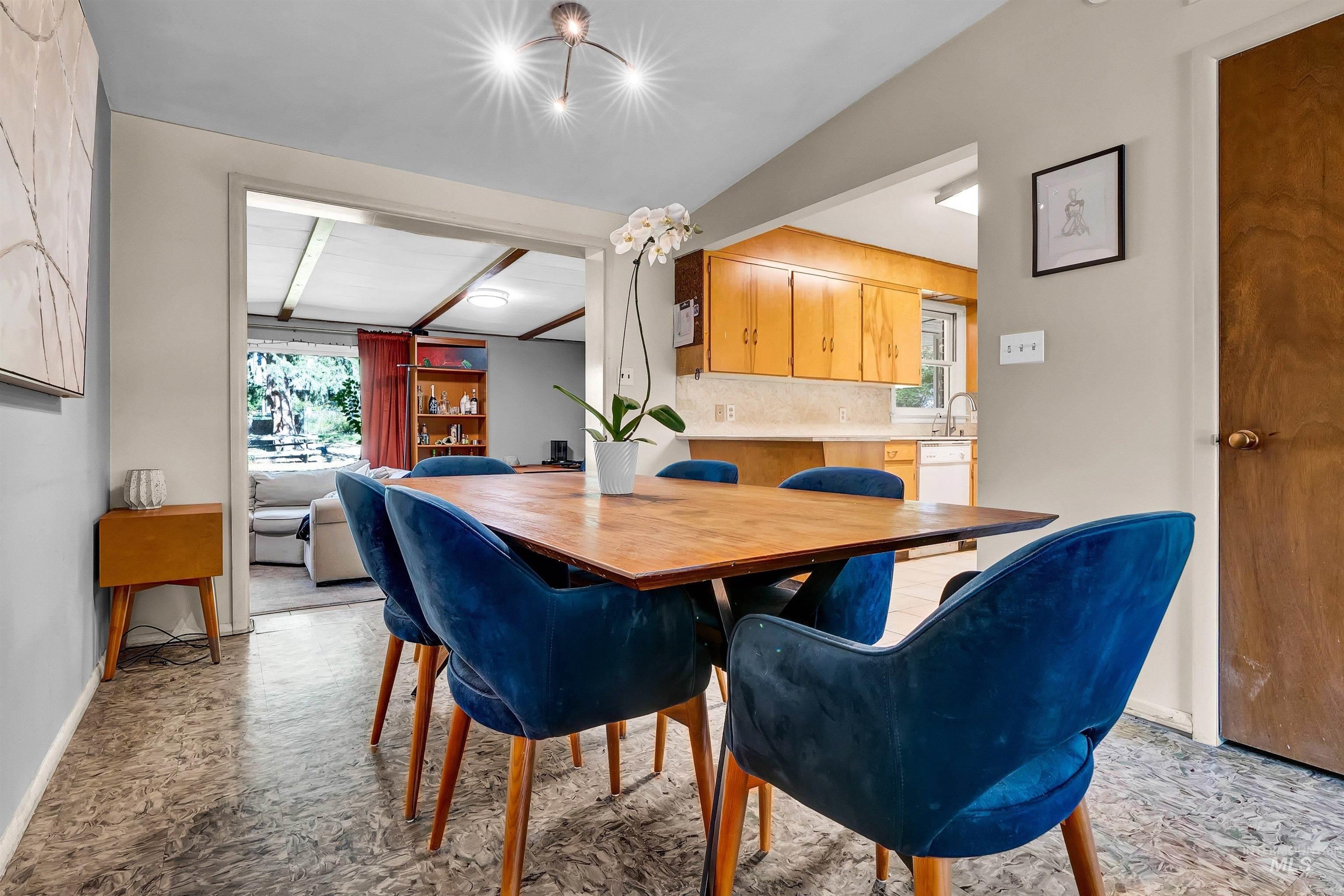 5108 West Hill Road Boise, ID 83703 - Photo 3 of 49