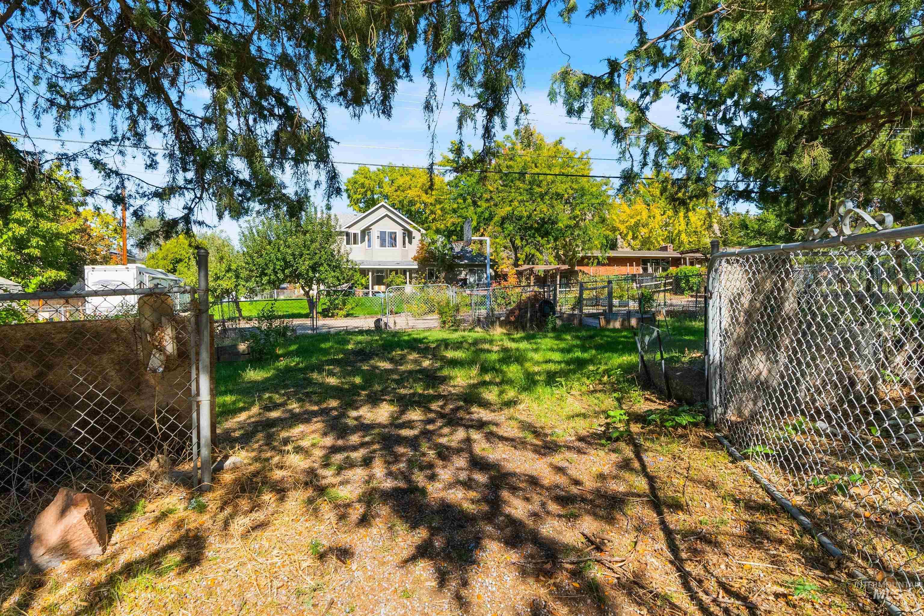 5108 West Hill Road Boise, ID 83703 - Photo 35 of 49