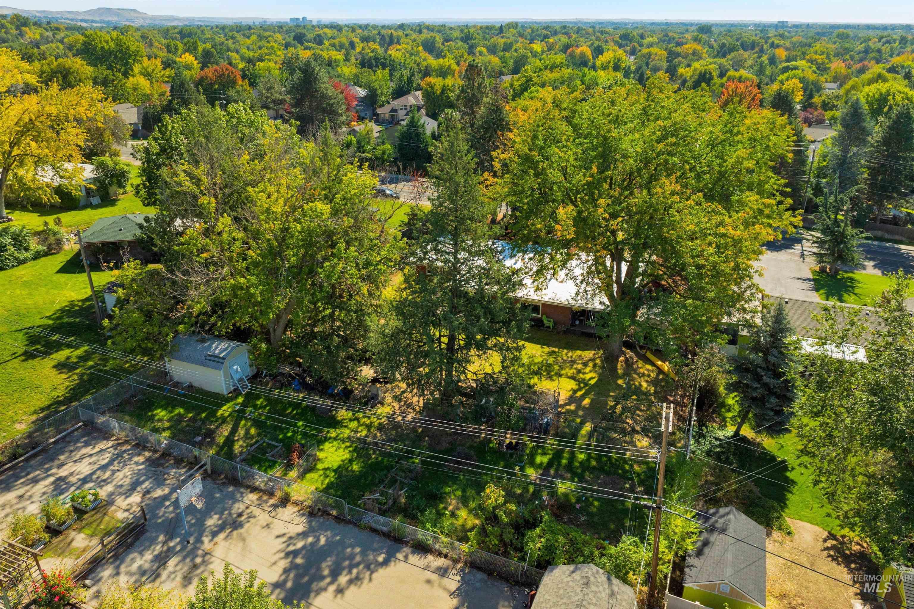 5108 West Hill Road Boise, ID 83703 - Photo 6 of 49